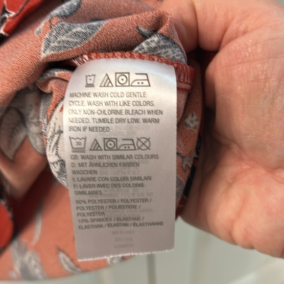 D & Co Stretch Polyester Rust Floral Popover Top SZ S - Picture 5 of 5